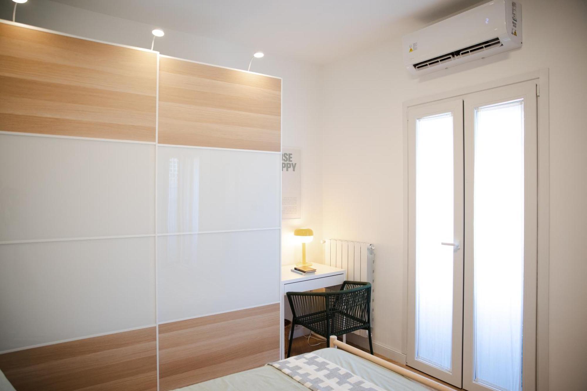 Bright 2-room For Friends And Relatives Appartamento