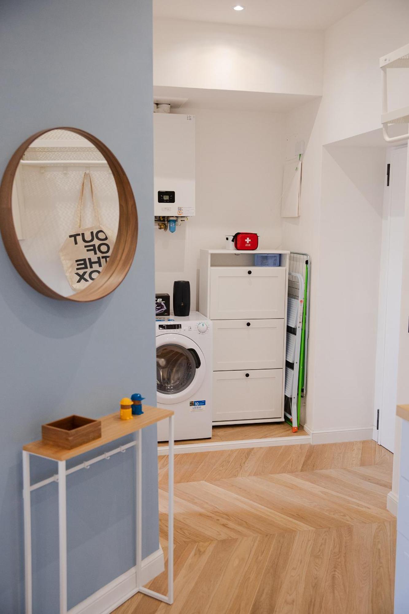 Bright 2-room For Friends And Relatives Appartement *